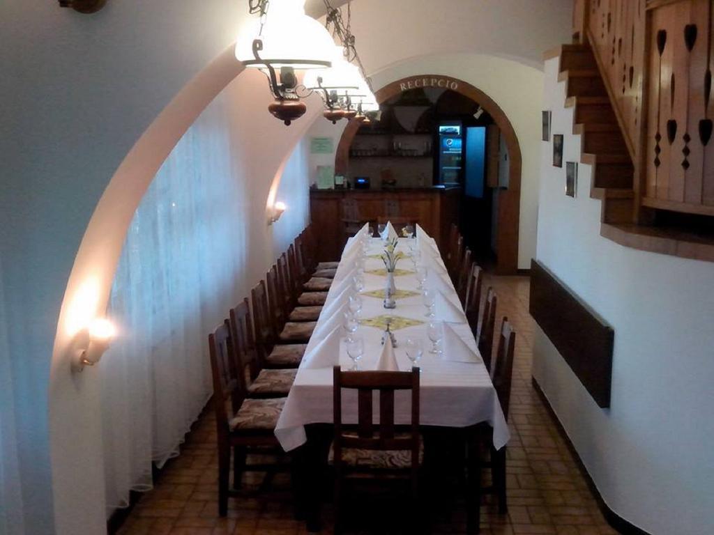 Gasthof Laci Betyár Hajdúszoboszló Esterno foto