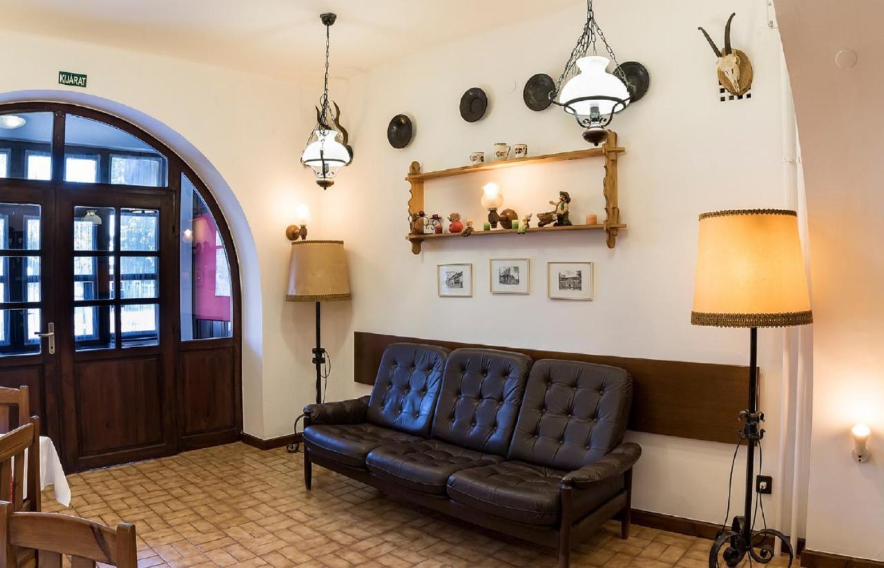 Gasthof Laci Betyár Hajdúszoboszló Esterno foto